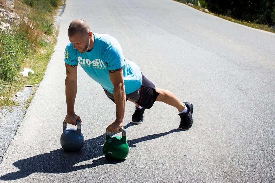 Träning med kettlebell utomhus